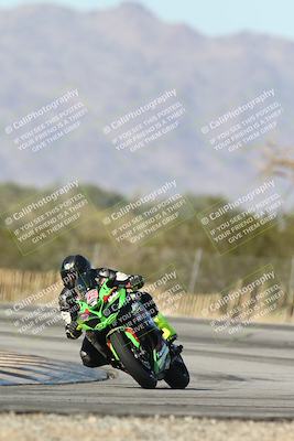 media/Dec-01-2025-Moto Forza (Mon) [[2daa91e15f]]/2-Intermediate Group/Session 3 (Turn 3)/